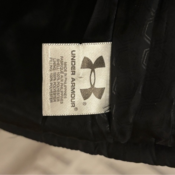 Boys Under Armour puffer vest XL ski snow kids jacket UA girls unisex warm cozy - Picture 8 of 8